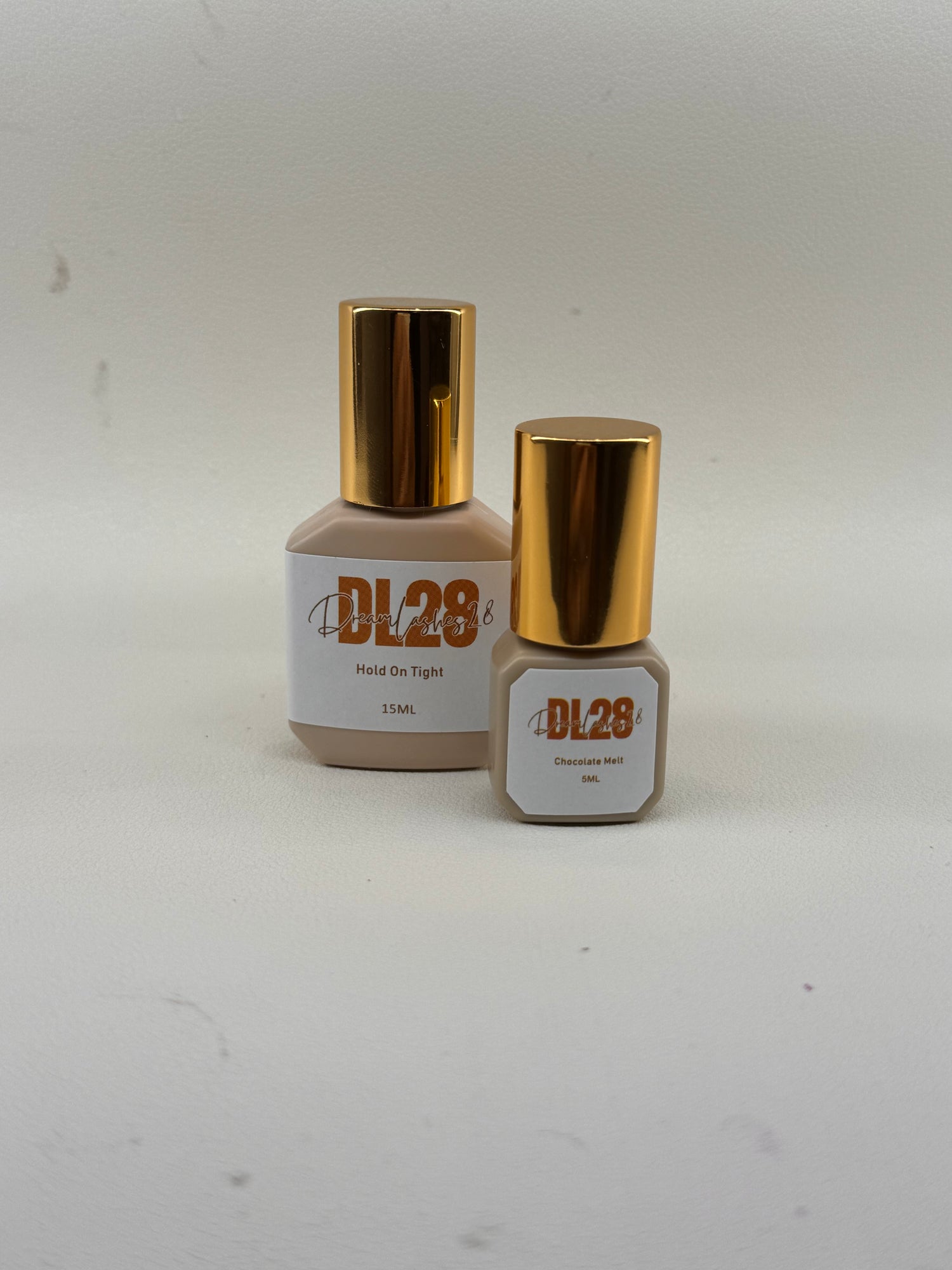 Lash Adhesive