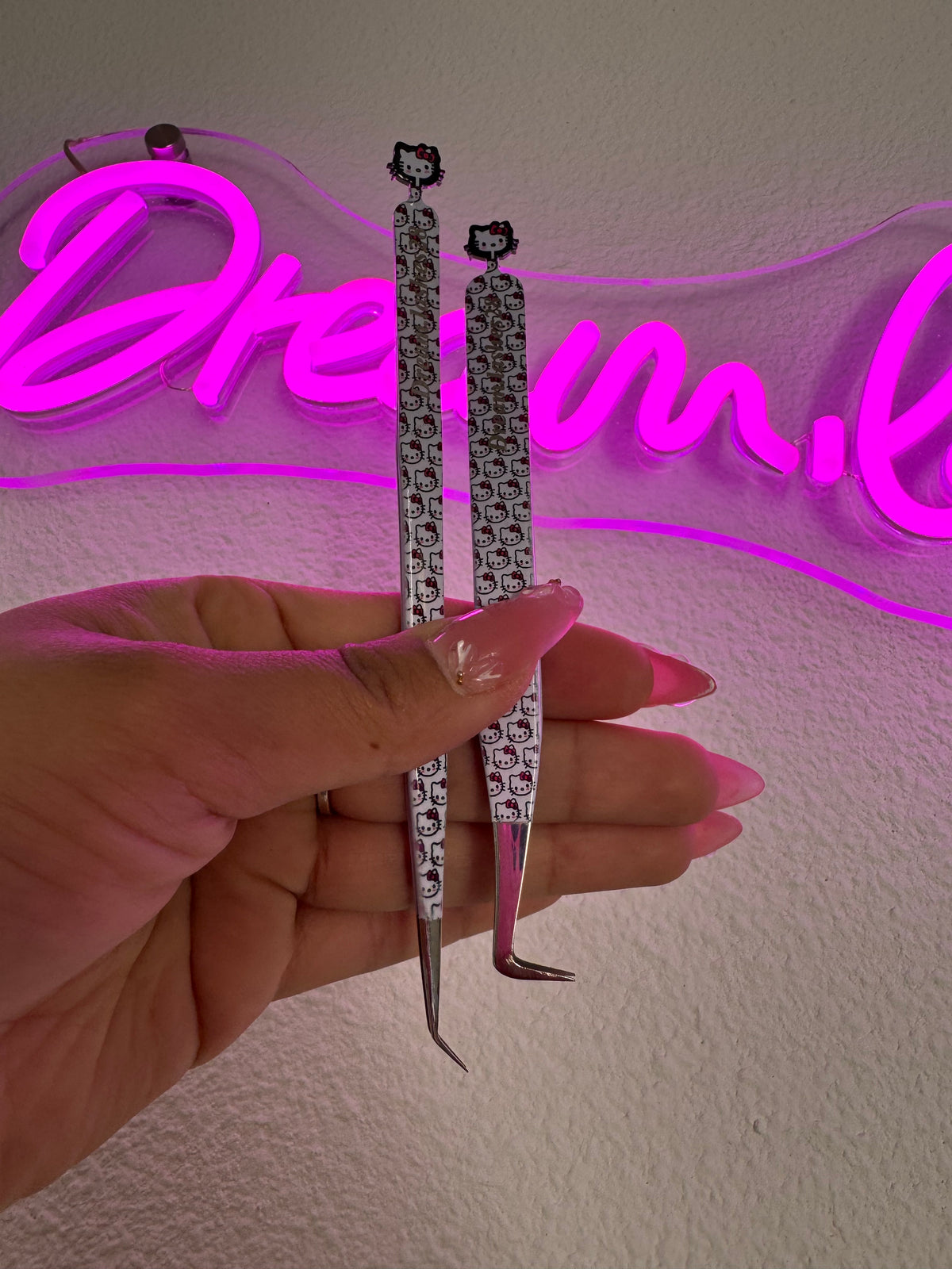 Hello Kitty tweezers